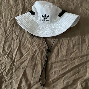 Adidas Bucket hat